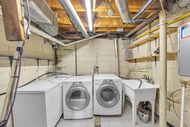 Additional image 26 of 35 Rowallan Dr