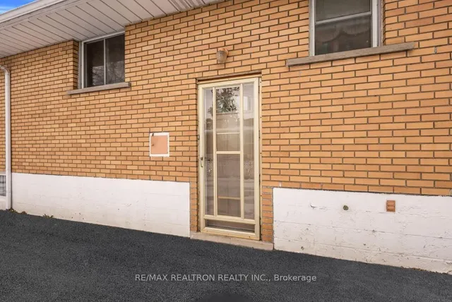 Additional image 35 of 51 Robroy Ave