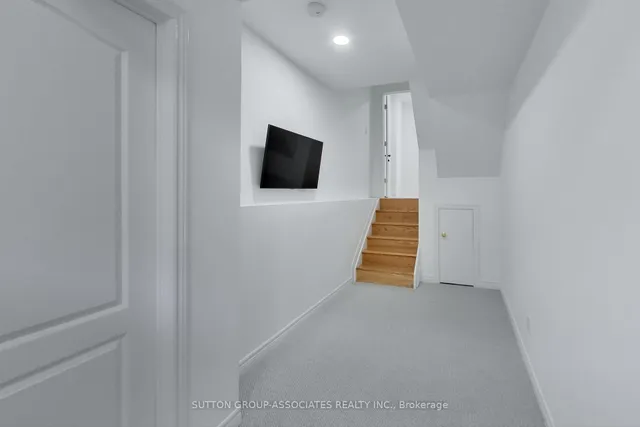 Additional image 7 of 70 Guildwood Pkwy Unit 4