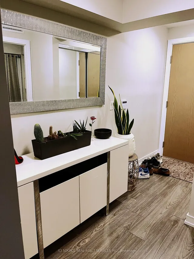 Additional image 3 of 225 Village Green Sq Unit 702