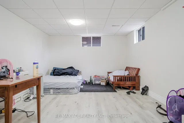 Additional image 34 of 28 Wilkins Dr