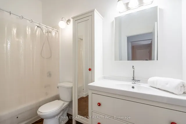 Additional image 17 of 11 REBECCA St Unit 101