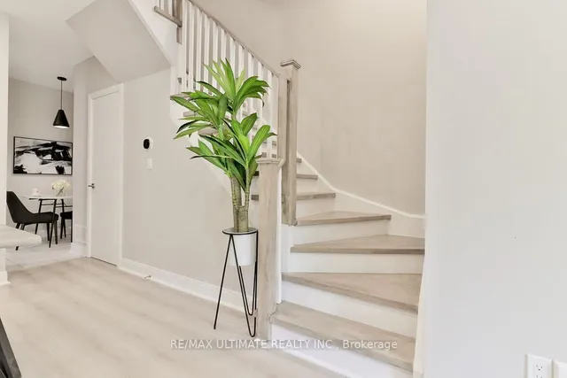 Additional image 12 of 330 Village Green Sq Unit TH 06