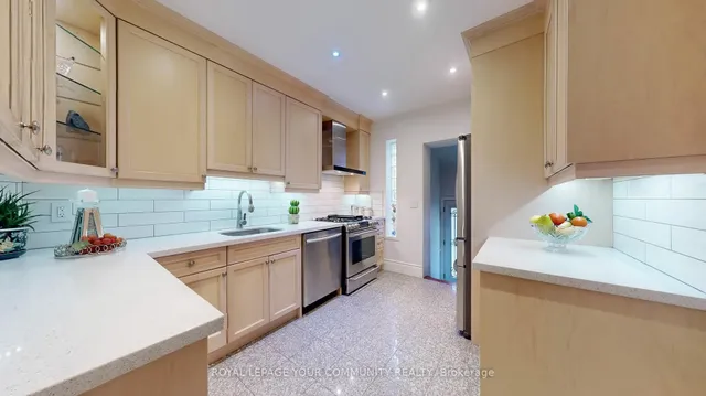 Additional image 16 of 40 Cloverdale Rd