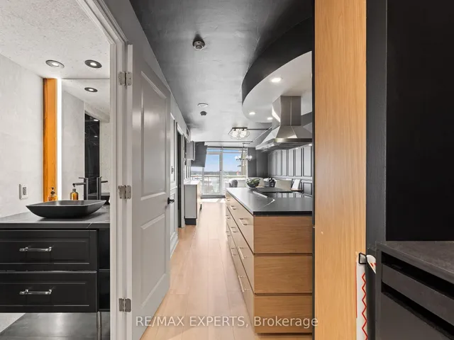 Additional image 4 of 550 Queens Quay Unit 412