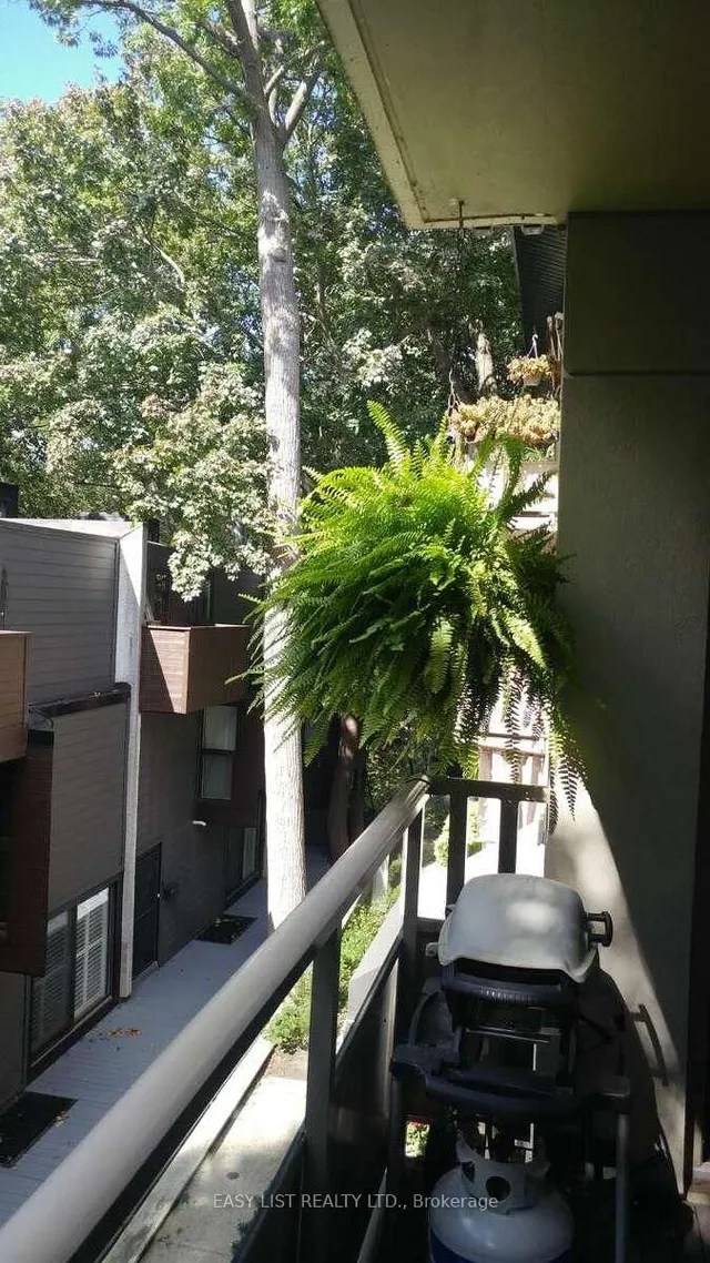 Additional image 19 of 2368 Queen St Unit 15