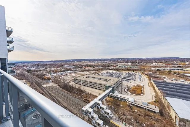 Additional image 30 of 2093 Fairview St Unit 2001