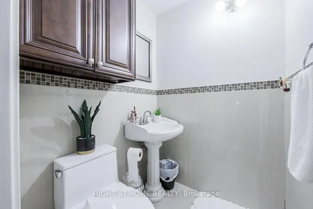 Additional image 18 of 1008 FALGARWOOD Dr Unit 1