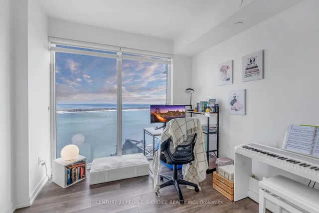 Additional image 10 of 15 Lower Jarvis St Unit 3303