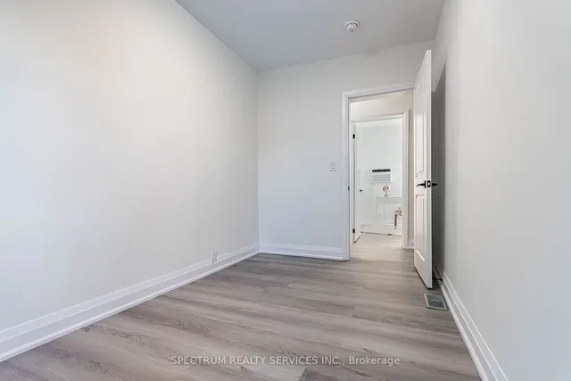 Additional image 32 of 135 East Ave