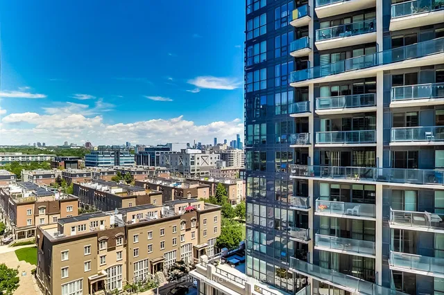 Additional image 29 of 55 East Liberty St Unit 1006