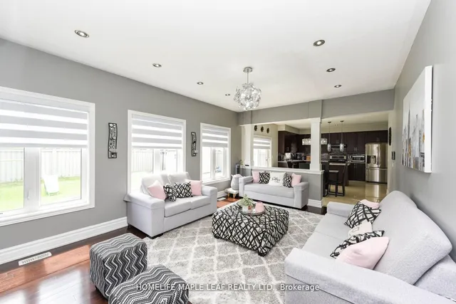 Additional image 17 of 84 Latania Blvd