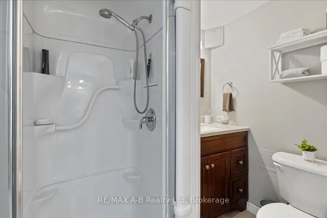 Additional image 25 of 684 Hiawatha Blvd