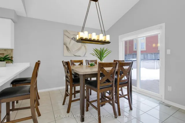 Additional image 17 of 10 Chatelaine Crt