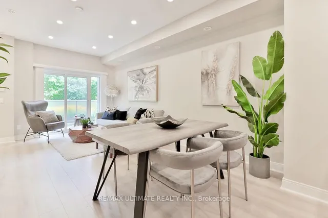 Additional image 5 of 330 Village Green Sq Unit TH 06