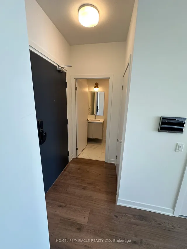 Additional image 3 of 405 Dundas St Unit PH15