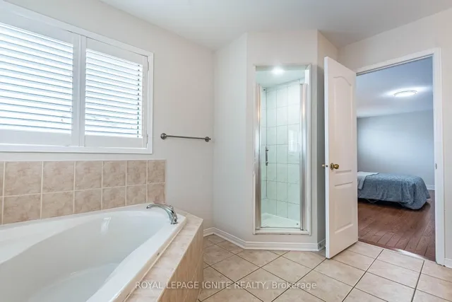 Additional image 28 of 321 Queen Mary Dr