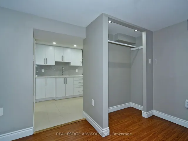 Additional image 22 of 22 Caronia Sq