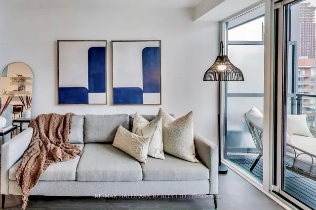 105 George St Unit 1006