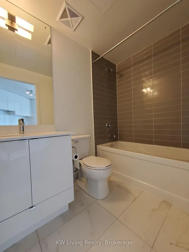 Additional image 9 of 49 East Liberty St Unit 1207