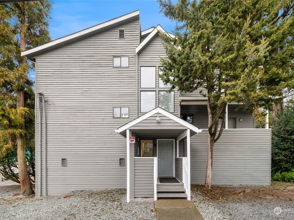 1300 N 107th Street, Seattle, WA 98133