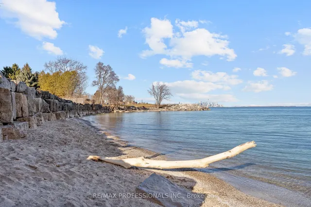 Additional image 44 of 41 Lake Shore Dr Unit 501