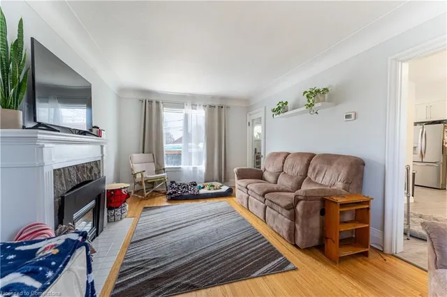 Additional image 9 of 374 Weber St