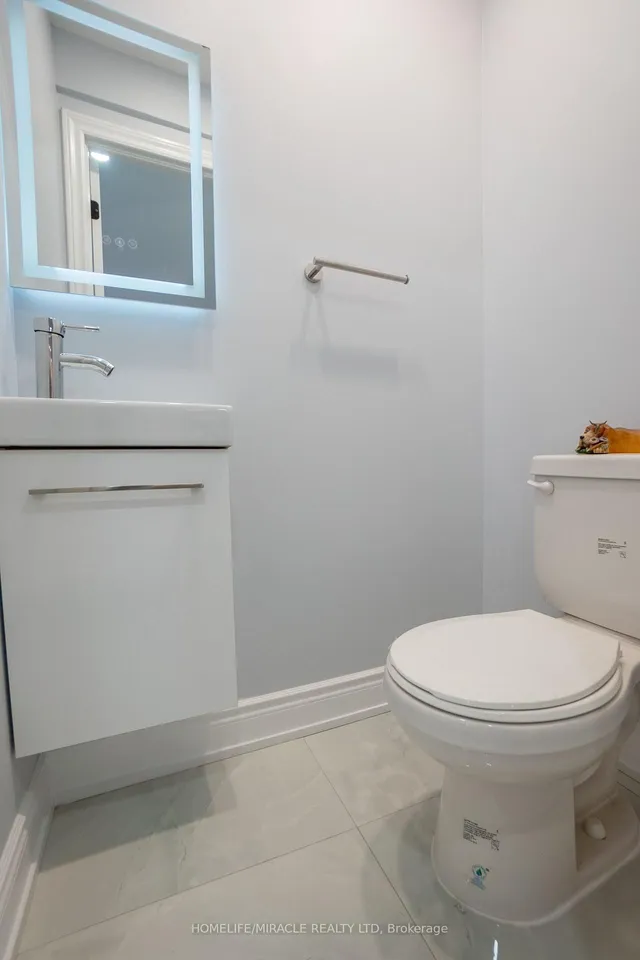 Additional image 22 of 41 Grande Ave