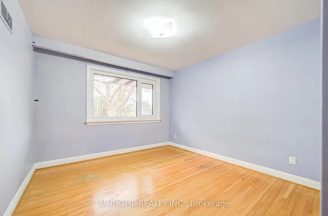 Additional image 24 of 12 Sorrel Crt