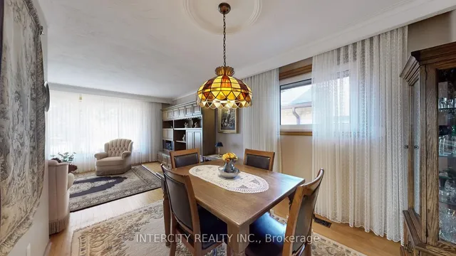 Additional image 9 of 34 Clyde Rd