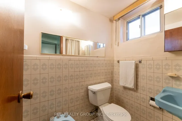 Additional image 33 of 532 Westmount Ave