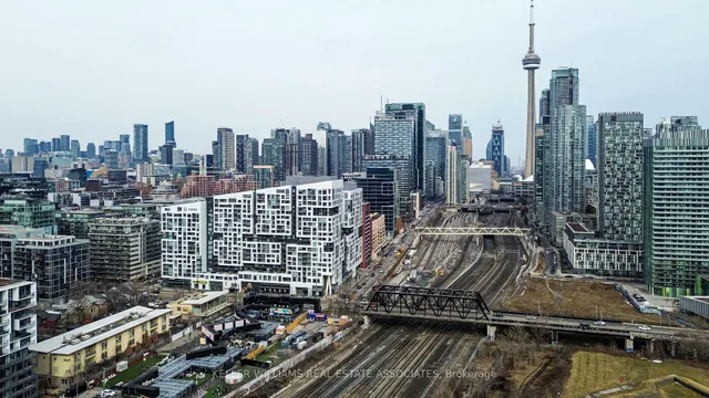 Additional image 3 of 576 Front St Unit 402