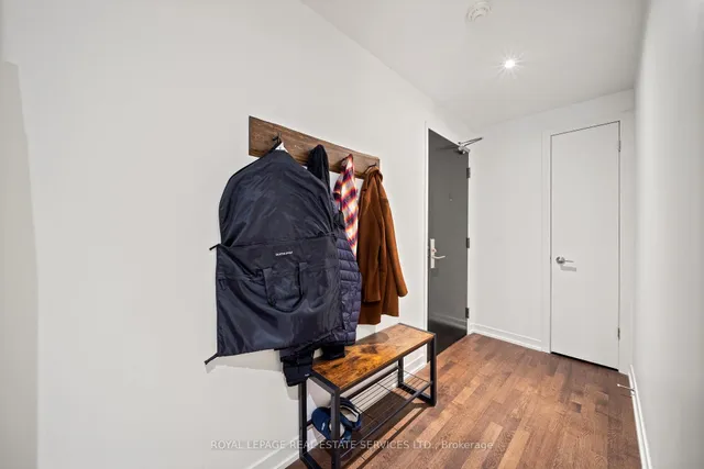Additional image 5 of 95 Bathurst St Unit 221