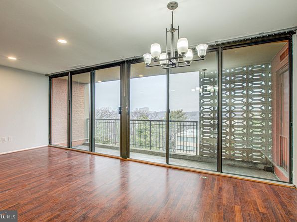 16 S Van Dorn St APT 604, Alexandria, VA 22304