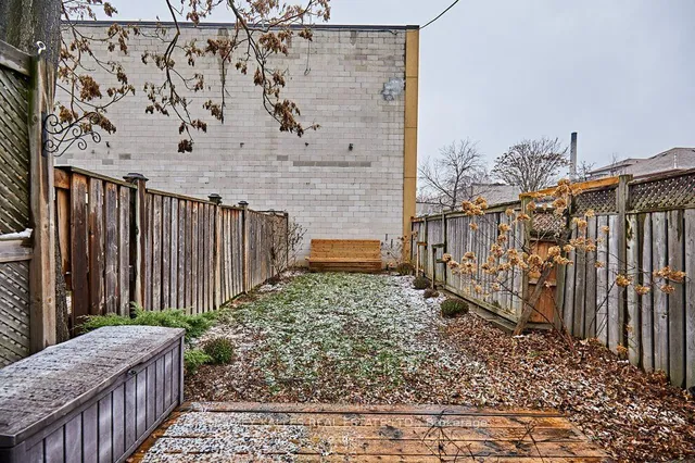 Additional image 30 of 87 Oxford St