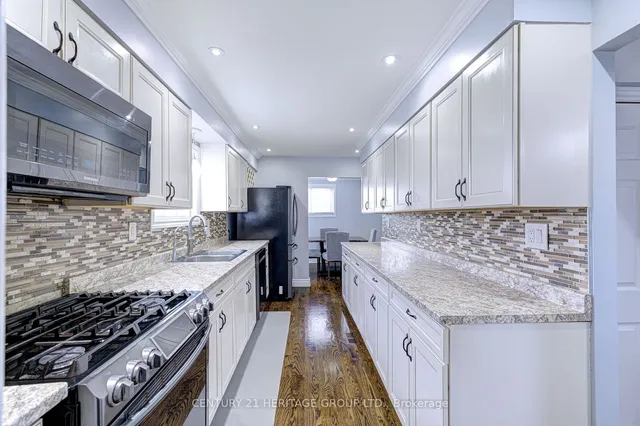 Additional image 17 of 37 Selkirk Ave