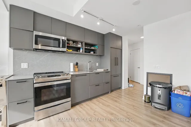 Additional image 6 of 135 East Liberty St Unit 1203