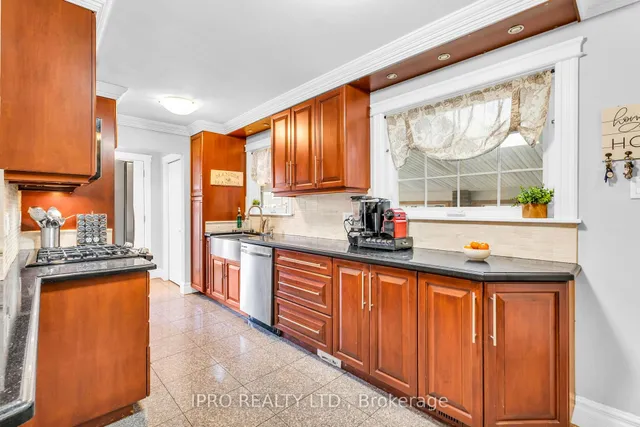 Additional image 11 of 117 Alicewood Crt