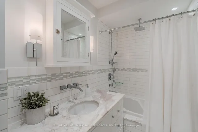 Additional image 24 of 12 Walter St