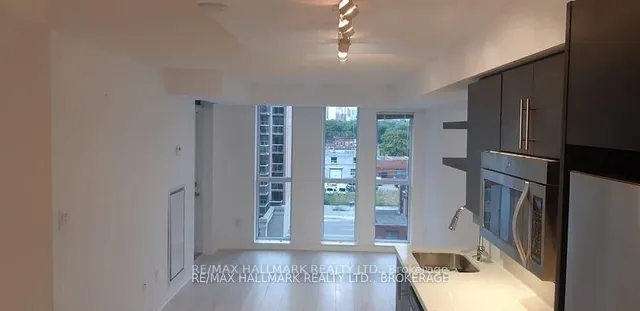 Additional image 5 of 400 Adelaide St Unit 815