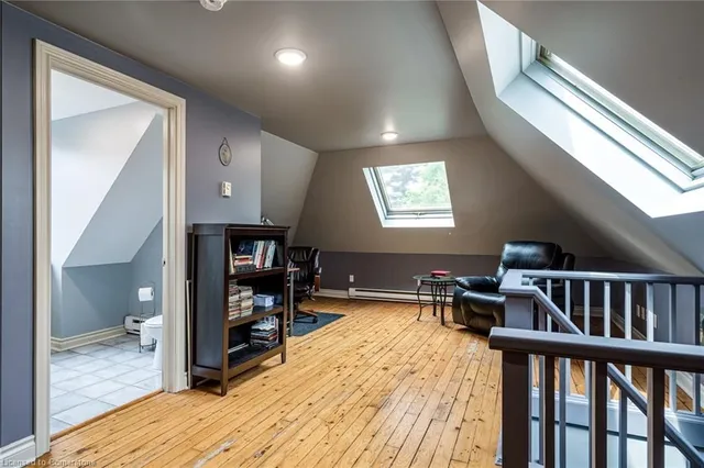 Additional image 33 of 90 Blake St