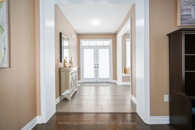 Additional image 40 of 300 Crafter Cres