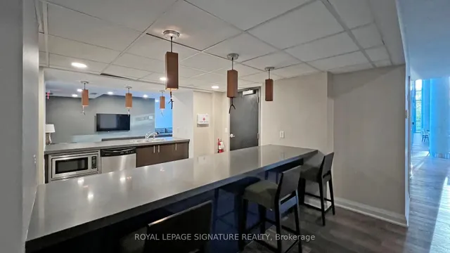 Additional image 28 of 25 Cole St Unit 1906