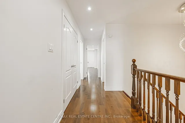 Additional image 34 of 107 Hazelton Ave