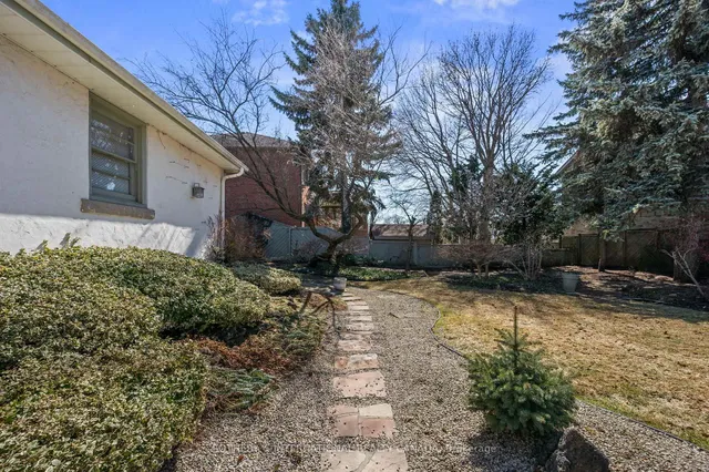 Additional image 8 of 12 Cedarland Dr