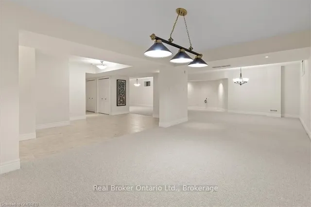 Additional image 26 of 45 Pioneer Tower Cres