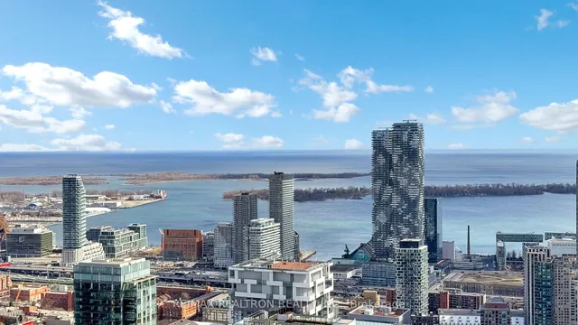 Additional image 30 of 197 Yonge St Unit 5905