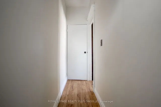 Additional image 4 of 58 Lorne Ave