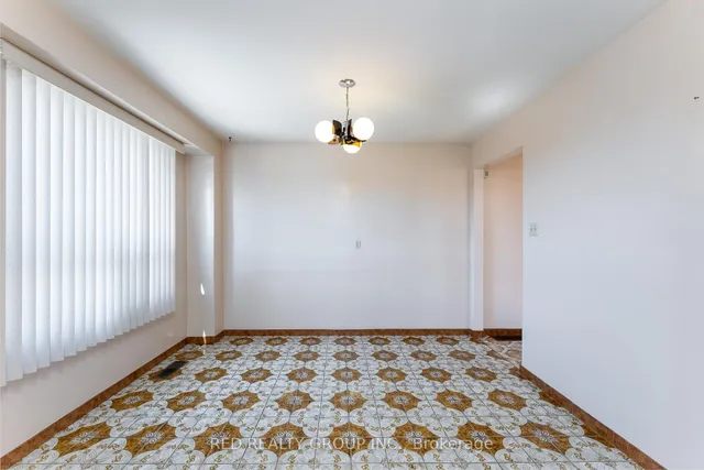 Additional image 16 of 532 Westmount Ave