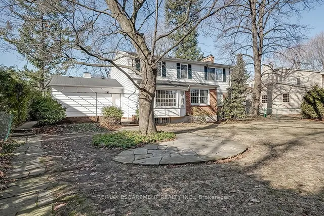 Additional image 39 of 359 Rosslyn Dr